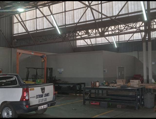 412M² BUILDING TO LET IN APEX